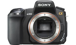 Sony DSLR-A300 (Black) + 18-70mm